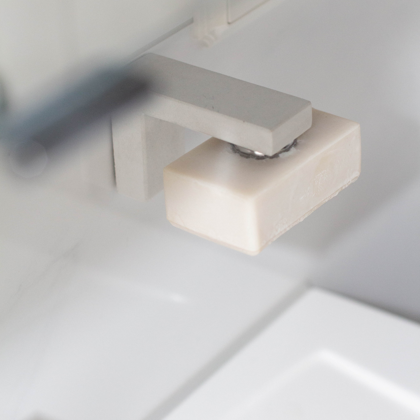 Magnetischer Seifenhalter aus Beton