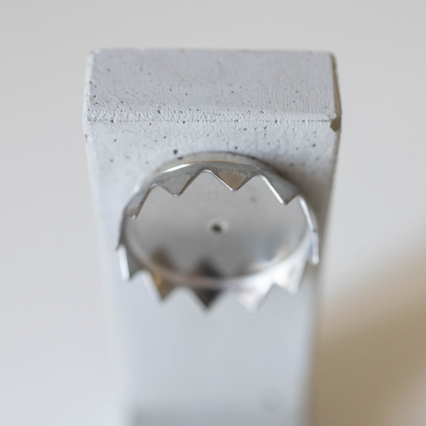 Magnetischer Seifenhalter aus Beton